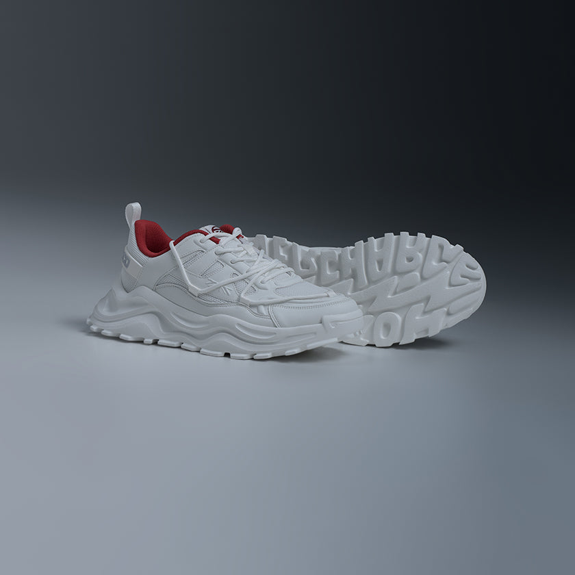 SNEAKERS OVERCHARGE