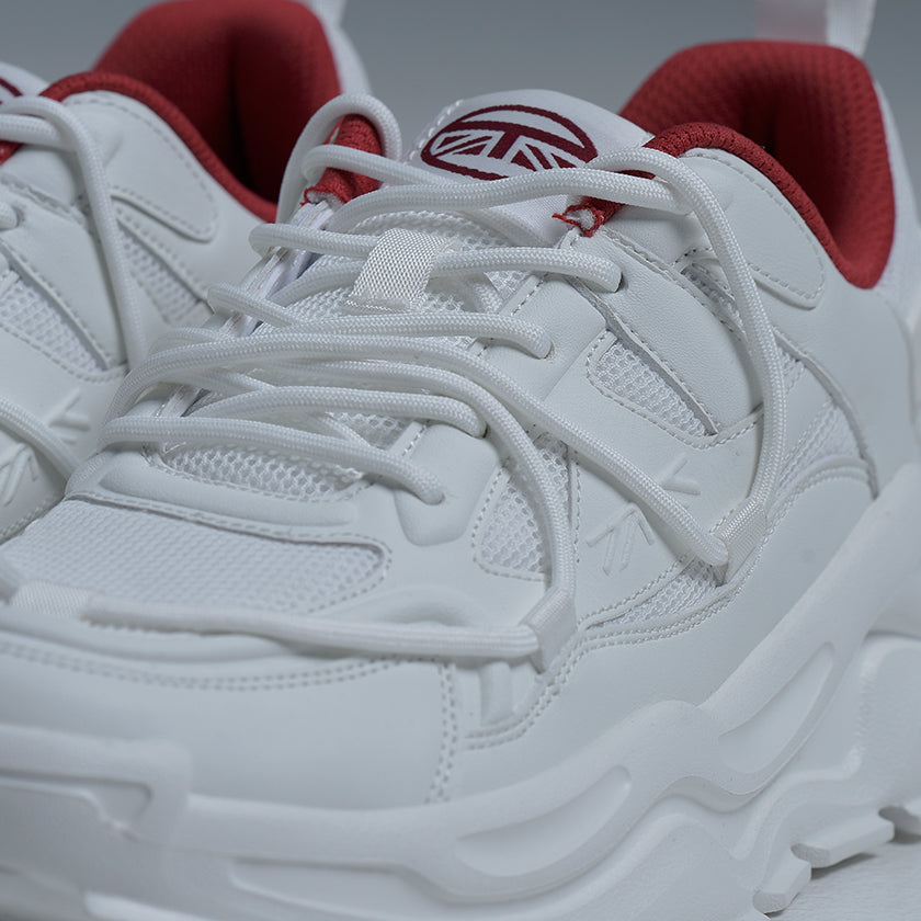 SNEAKERS OVERCHARGE