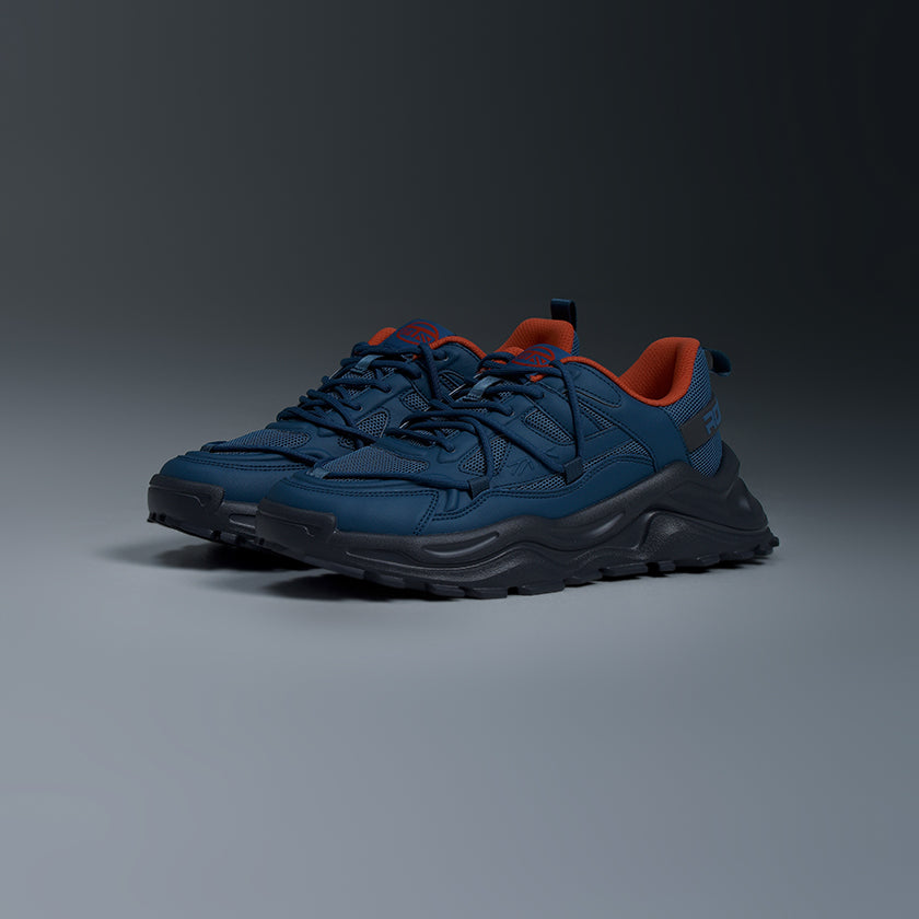 SNEAKERS OVERCHARGE